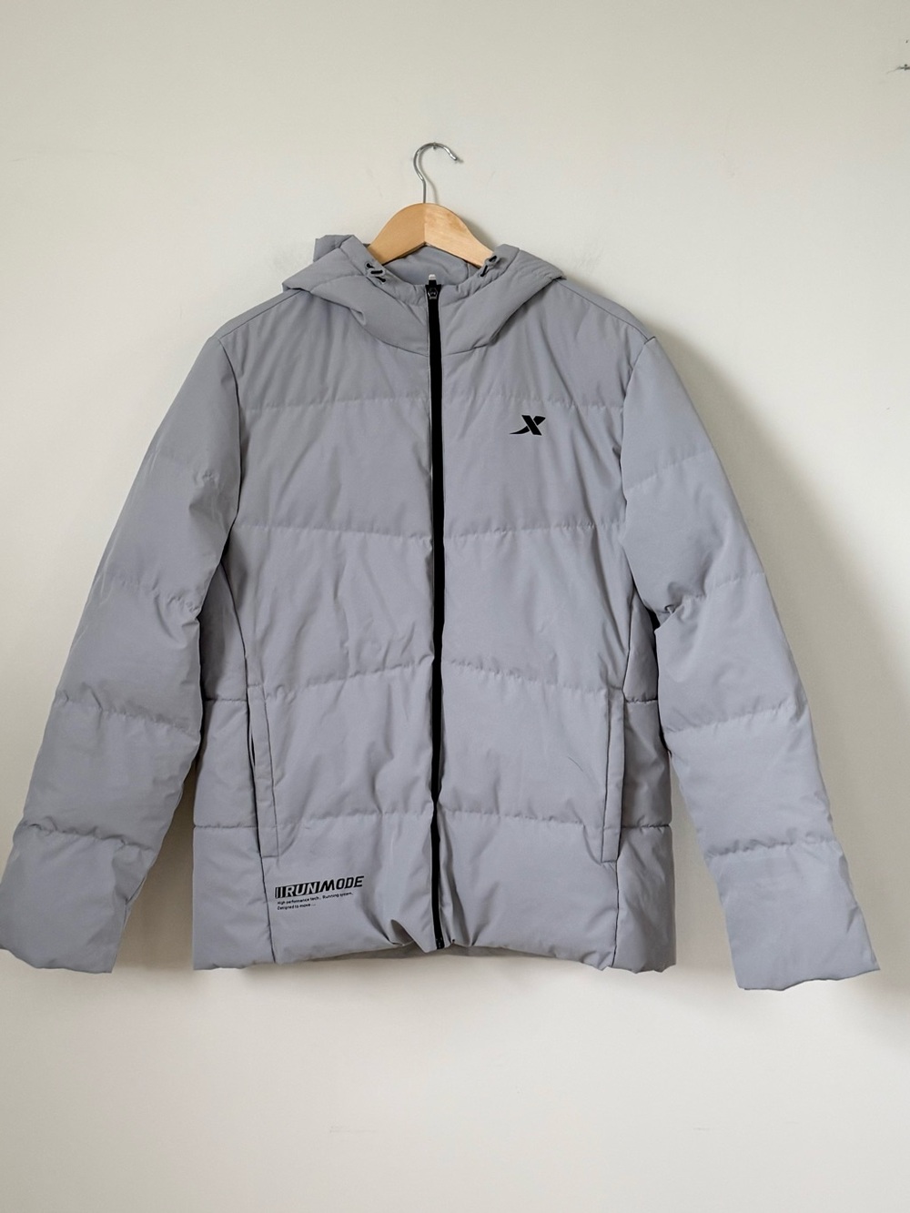 Xtep Lightweight Grey Running Hooded Sport Puffer Jacket - Men's Large (Tag XL)